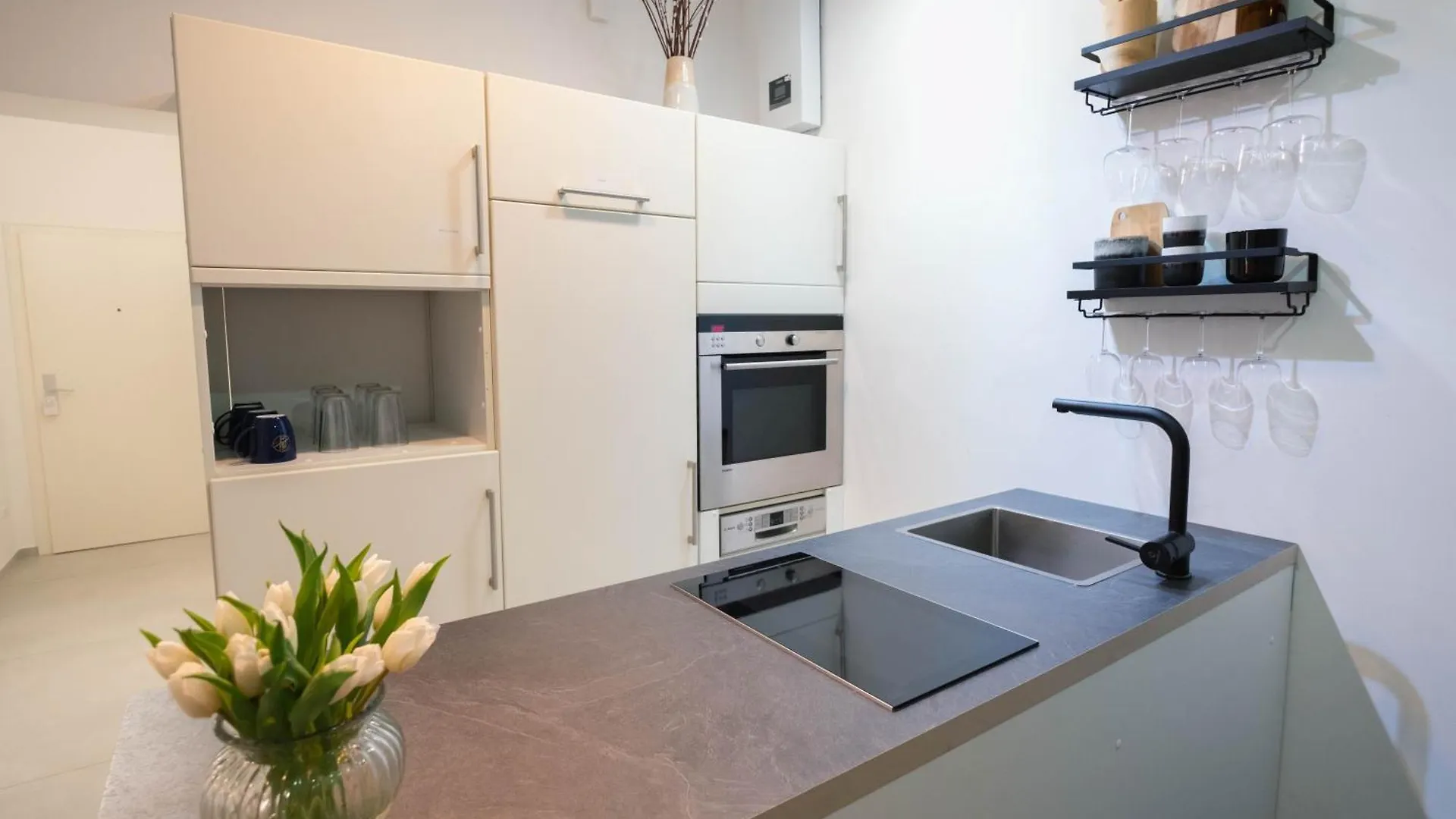 Tanic Deluxe Apartment Garden Central Industrial Fair Düsseldorf