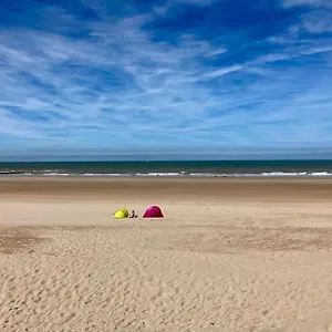 Luxestudio - Zeezicht - Groot Terras - Zwembad , Ostende Belgien